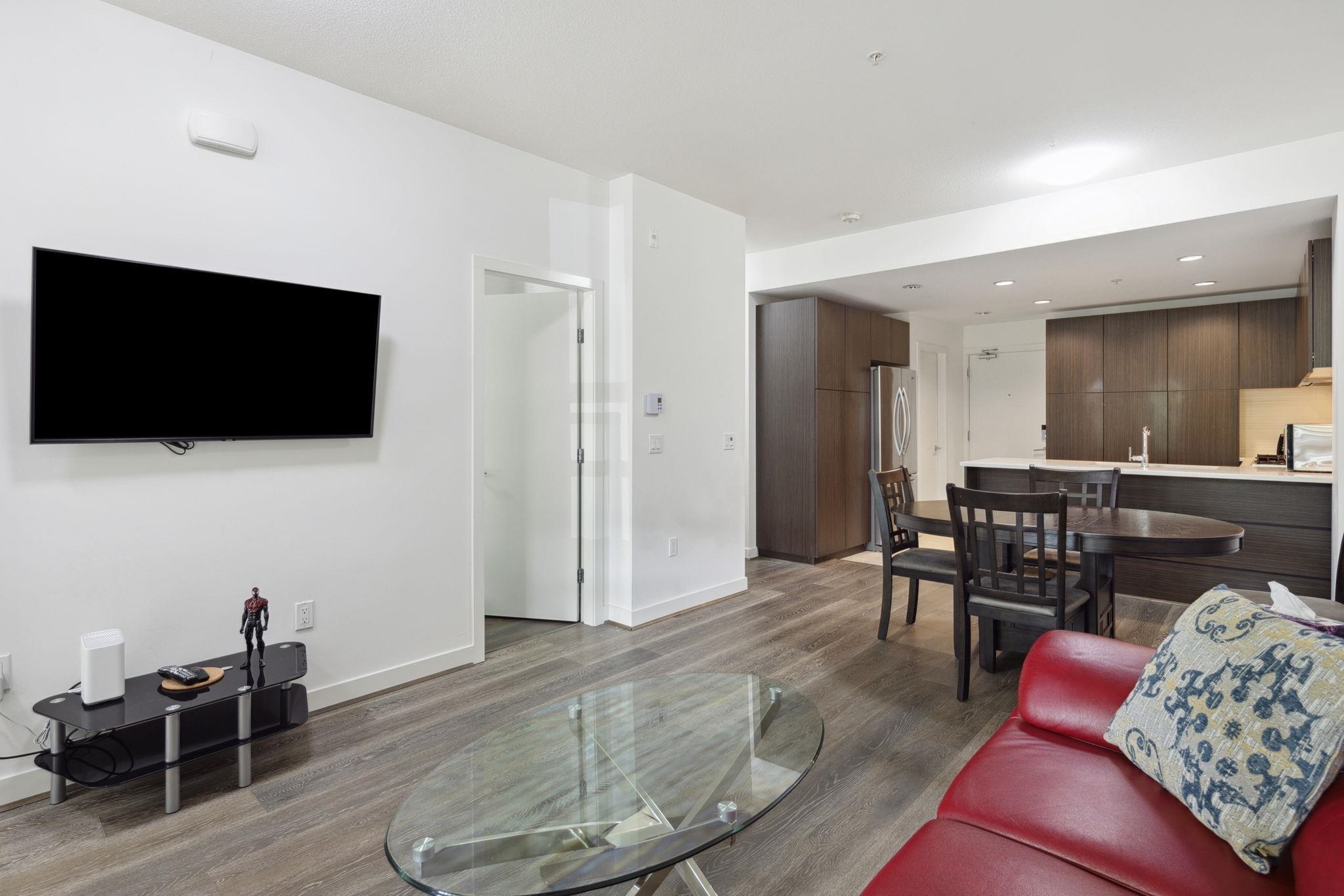 102 6033 GRAY AVENUE Unit: 102