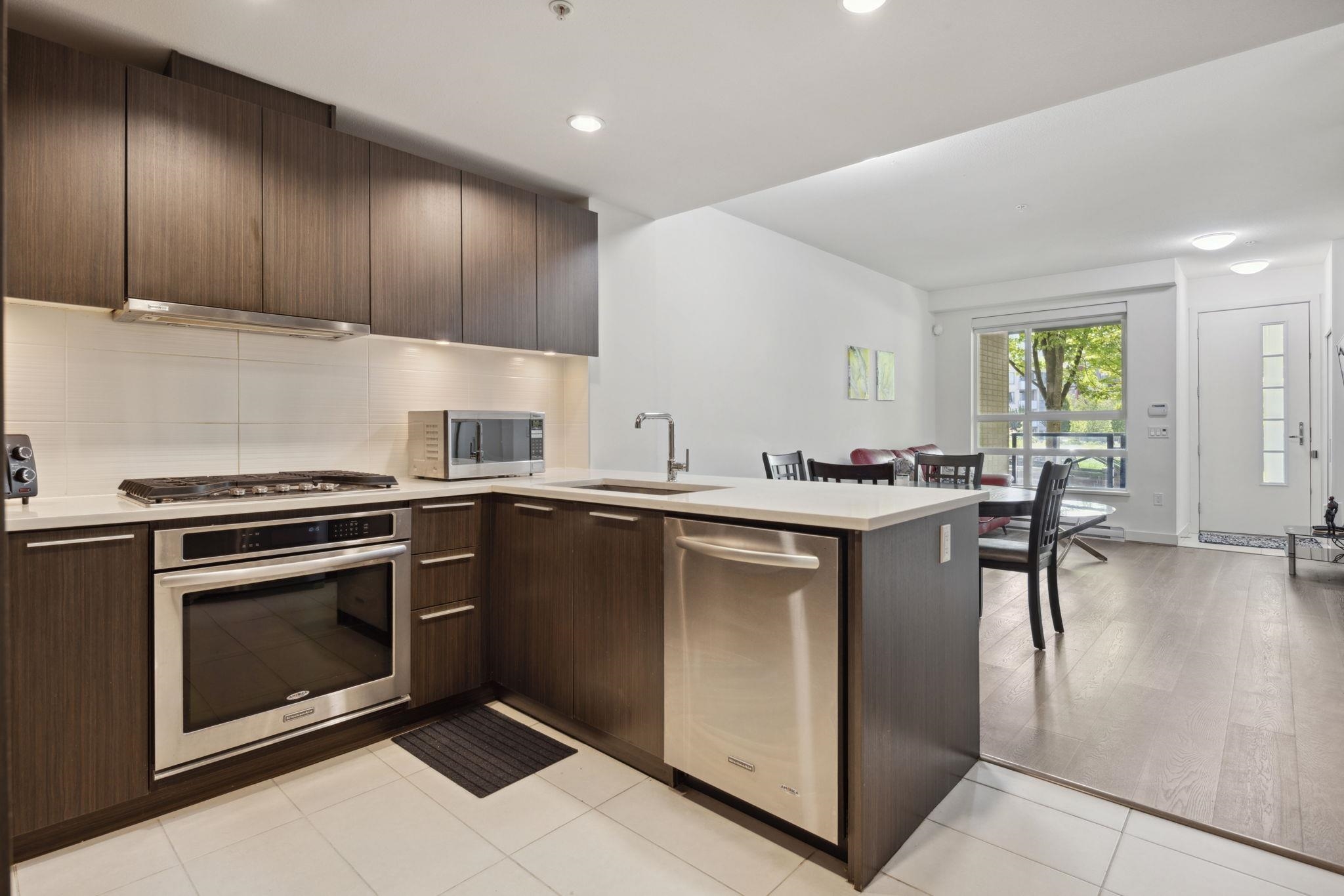 102 6033 GRAY AVENUE Unit: 102