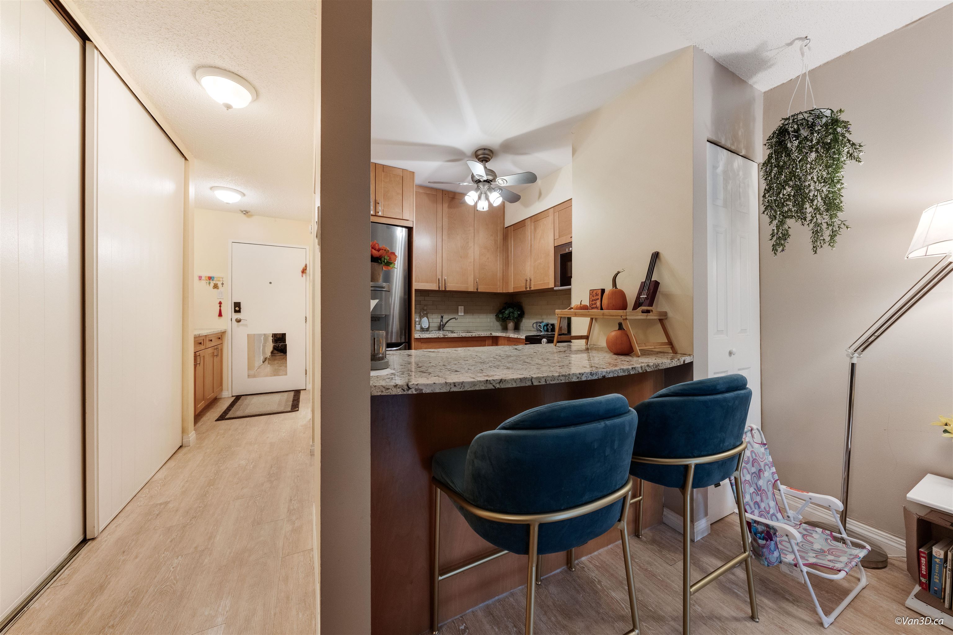 210 1545 E 2ND AVENUE Unit: 210