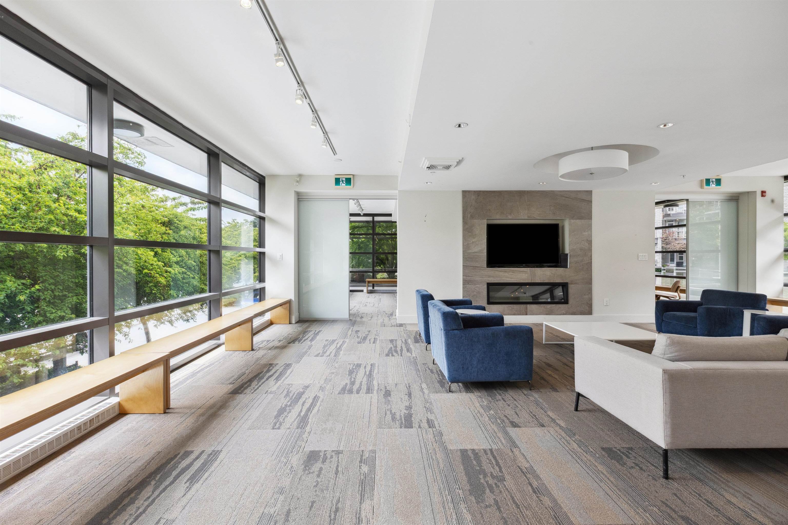 418 3606 ALDERCREST DRIVE Unit: 418