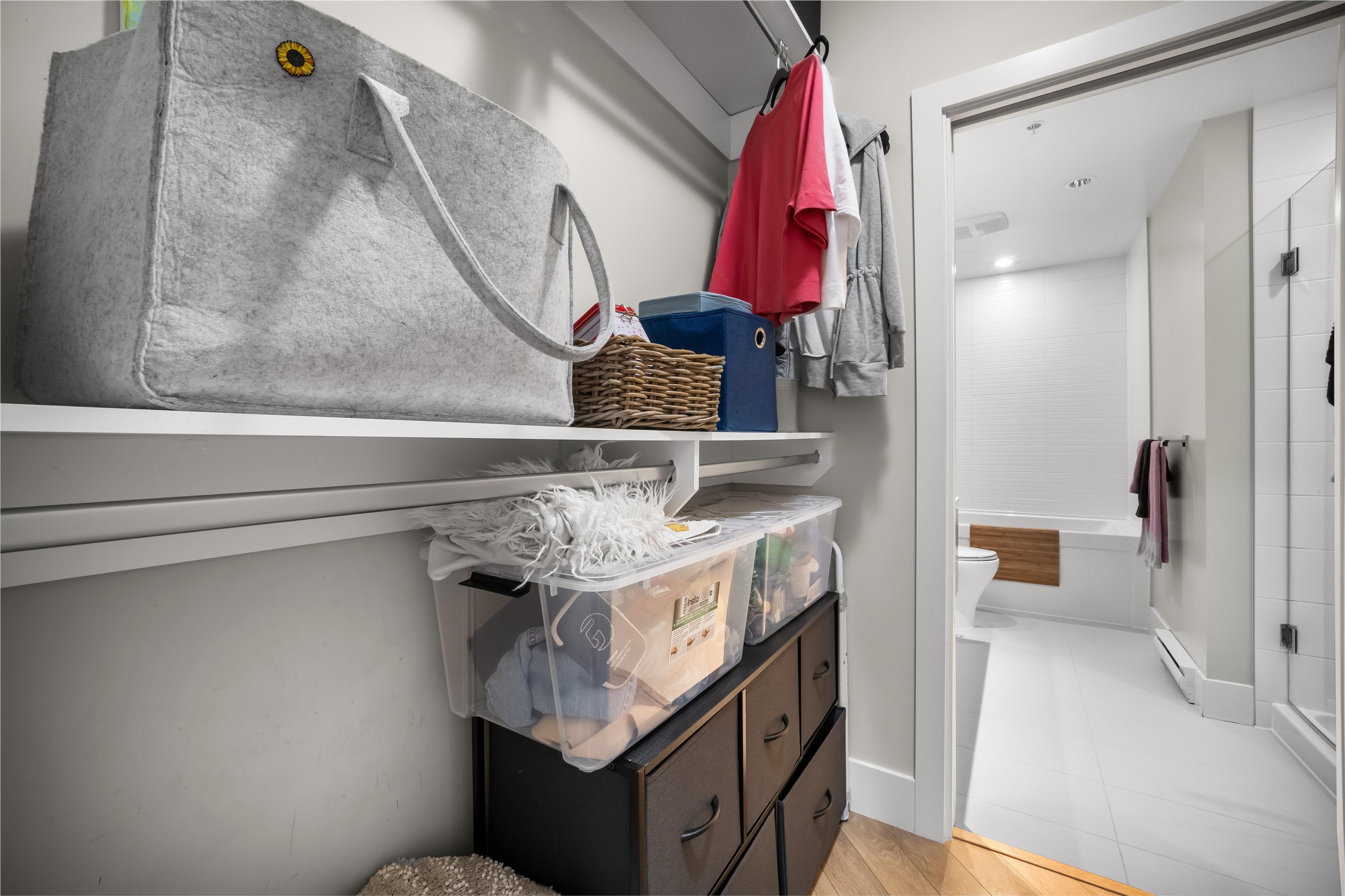 418 3606 ALDERCREST DRIVE Unit: 418