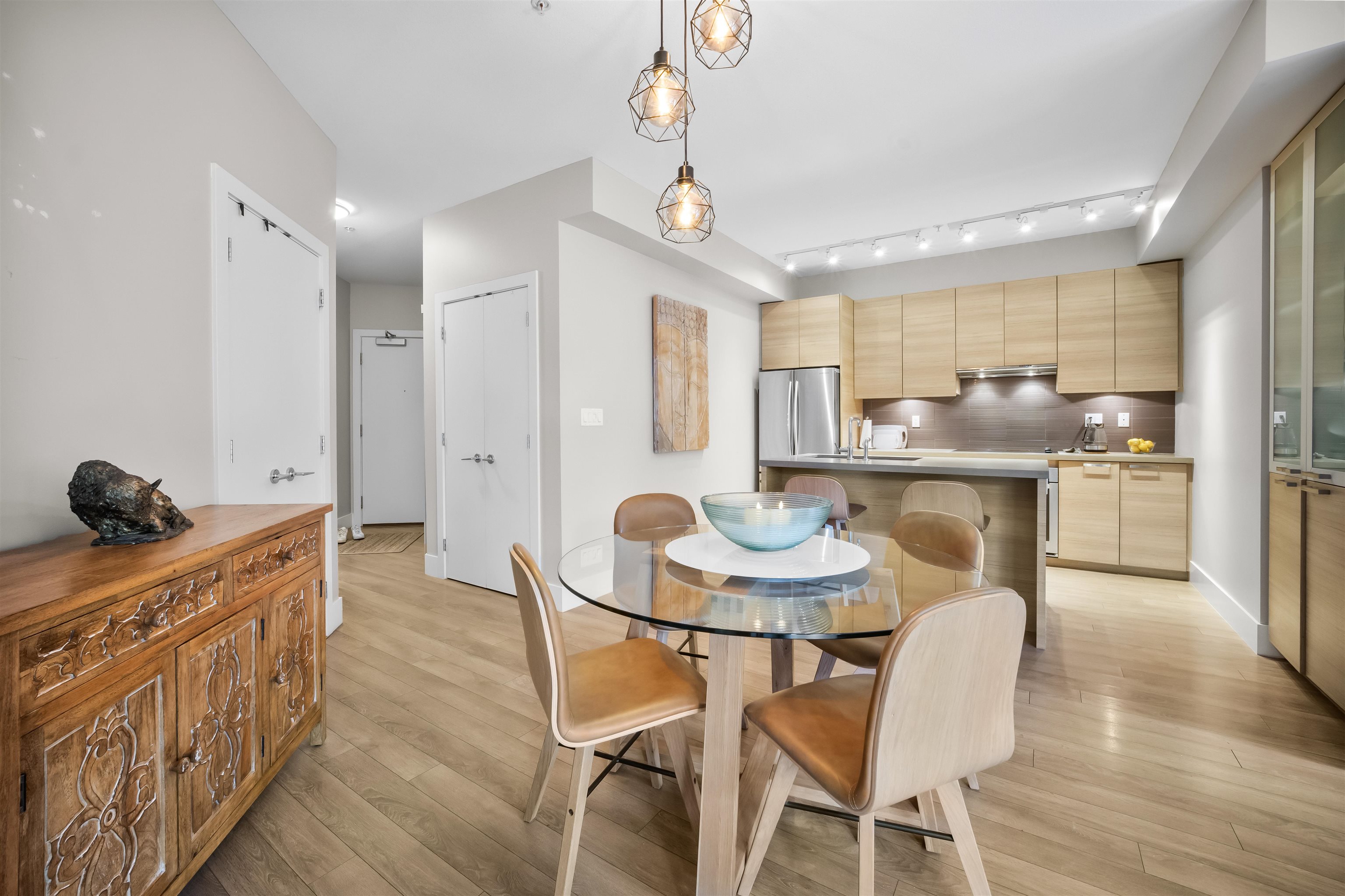 418 3606 ALDERCREST DRIVE Unit: 418