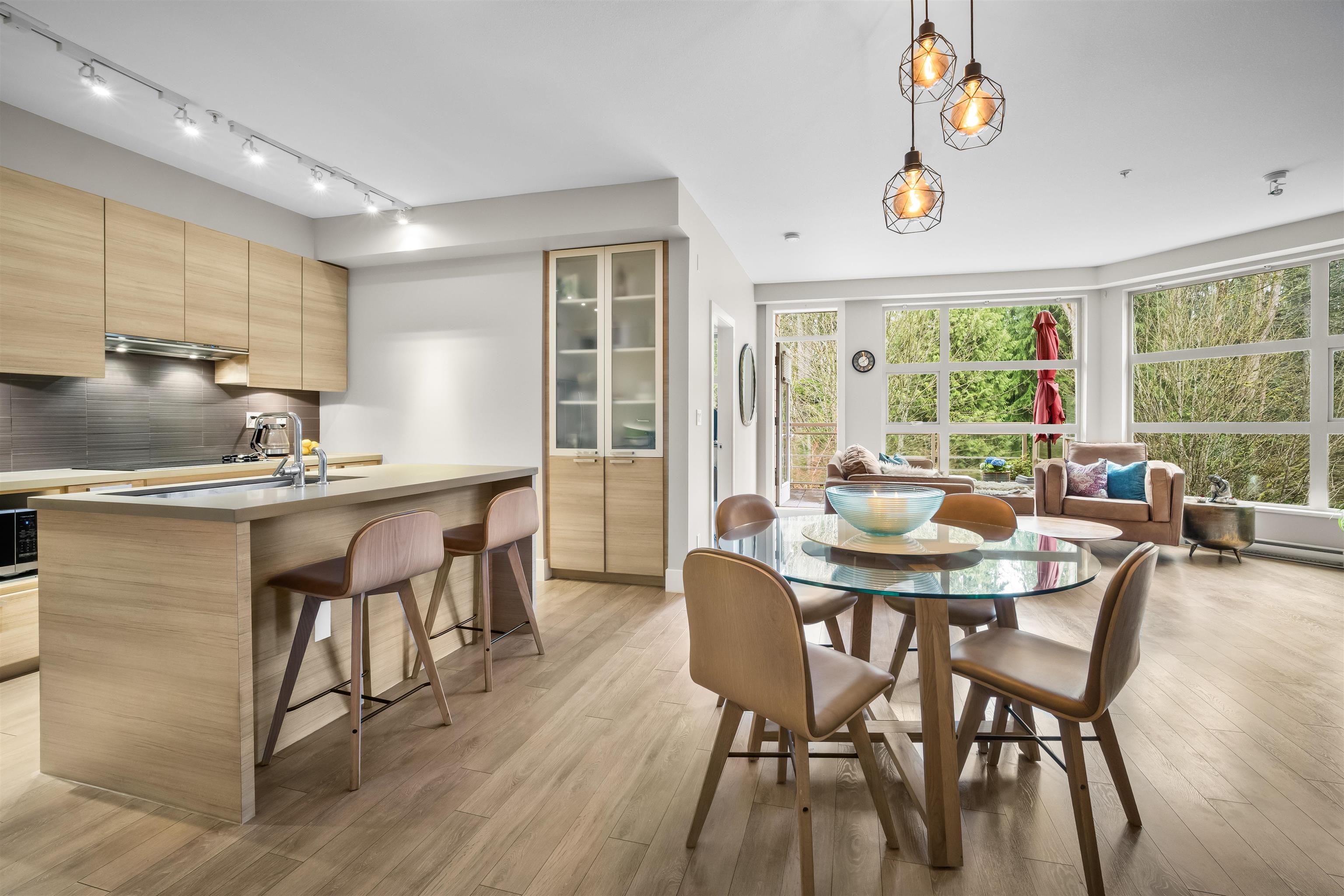 418 3606 ALDERCREST DRIVE Unit: 418