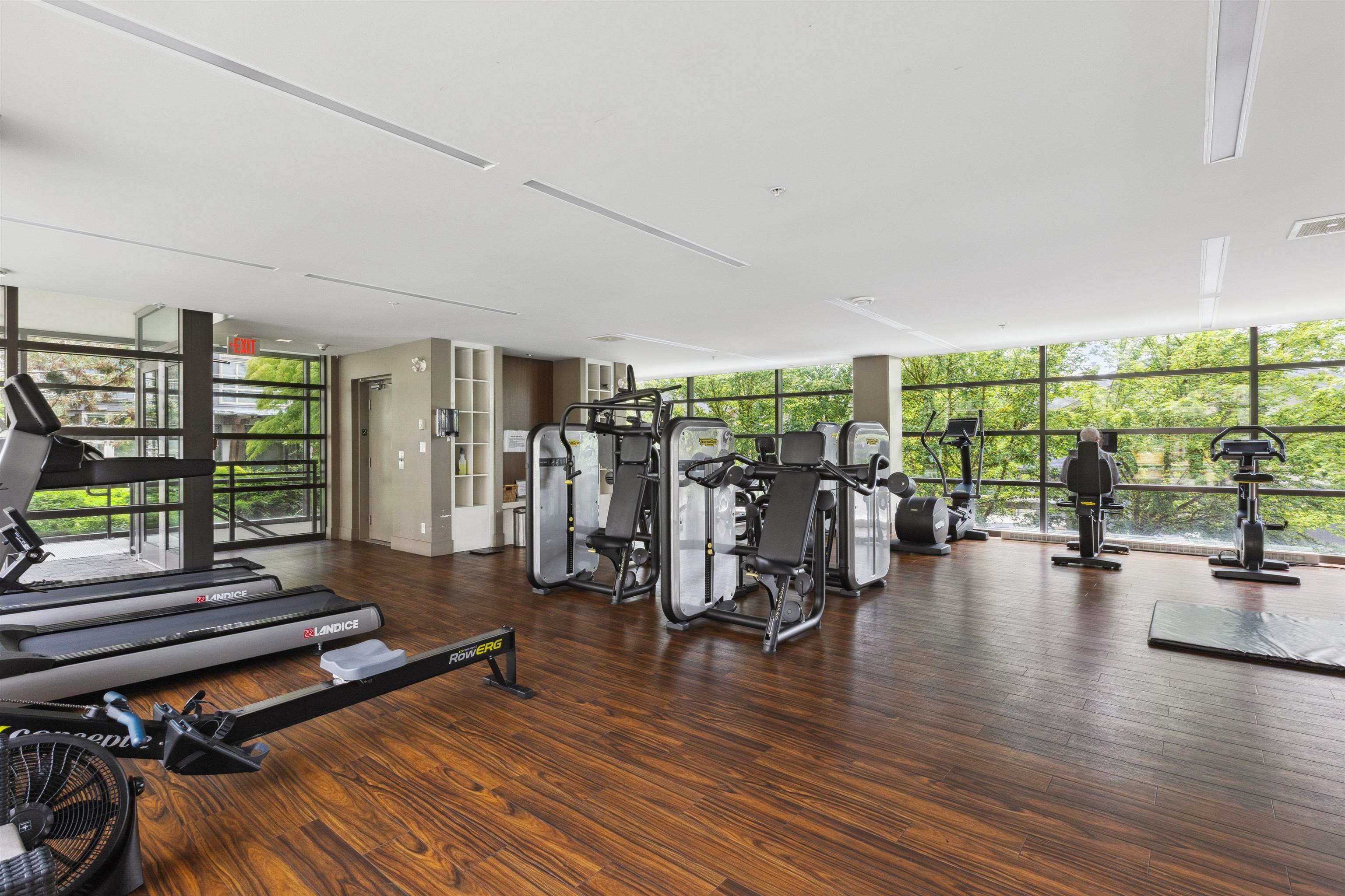 418 3606 ALDERCREST DRIVE Unit: 418