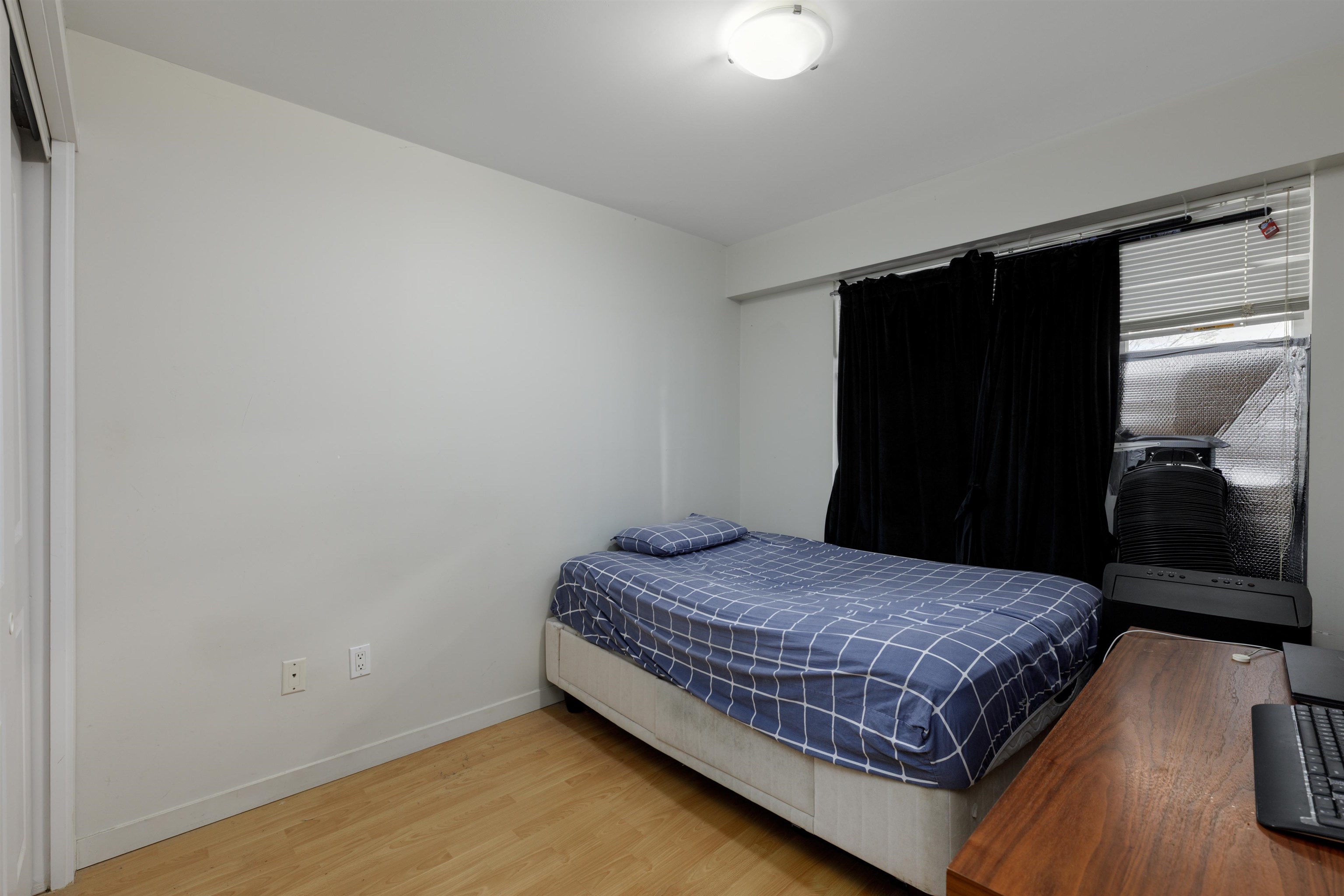 214 3575 EUCLID AVENUE Unit: 214