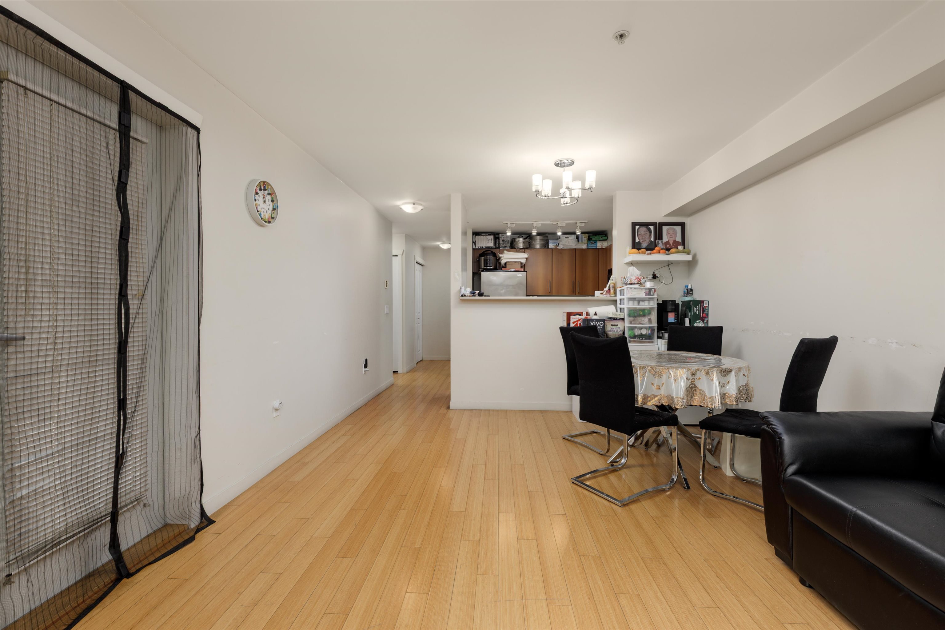 214 3575 EUCLID AVENUE Unit: 214