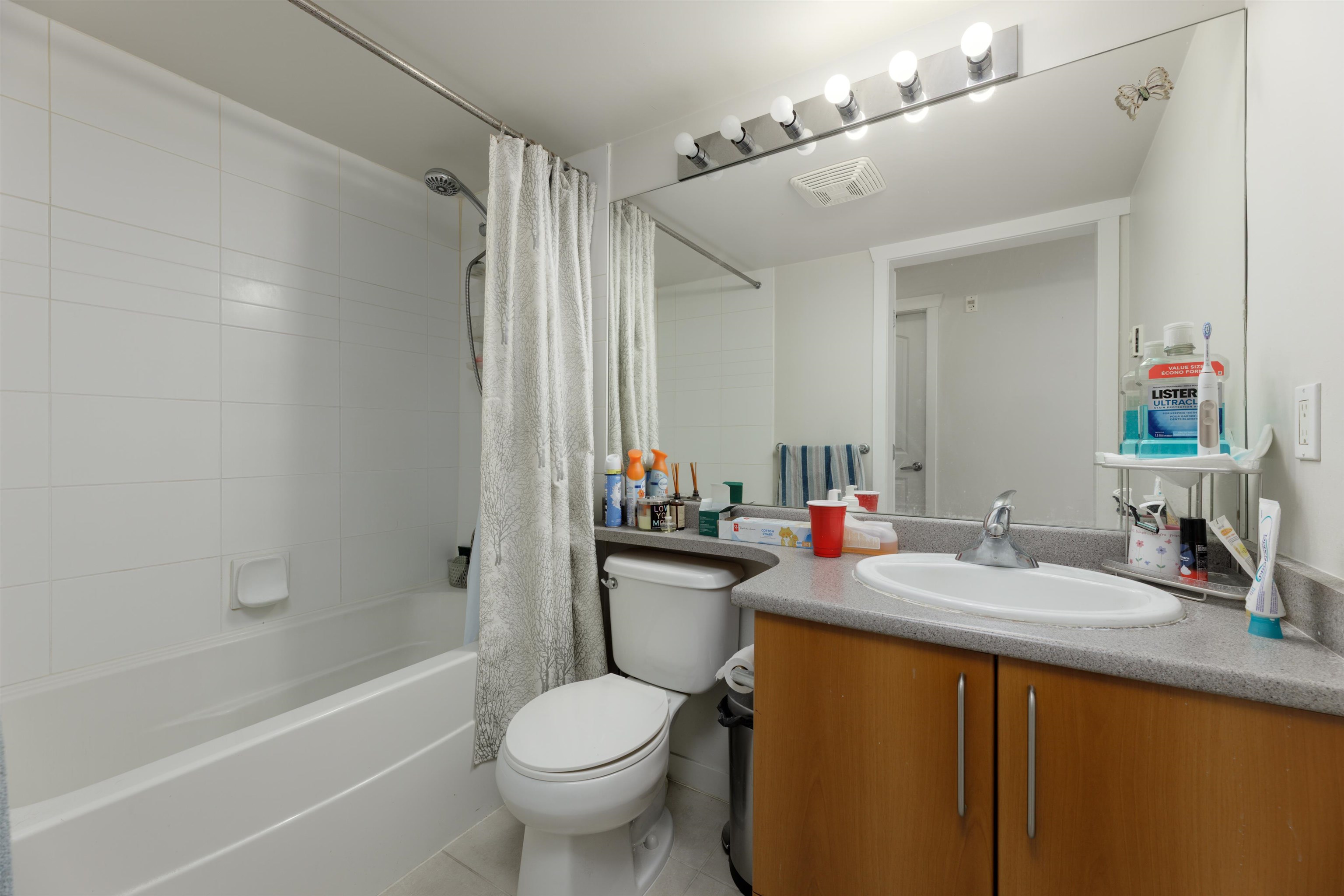 214 3575 EUCLID AVENUE Unit: 214