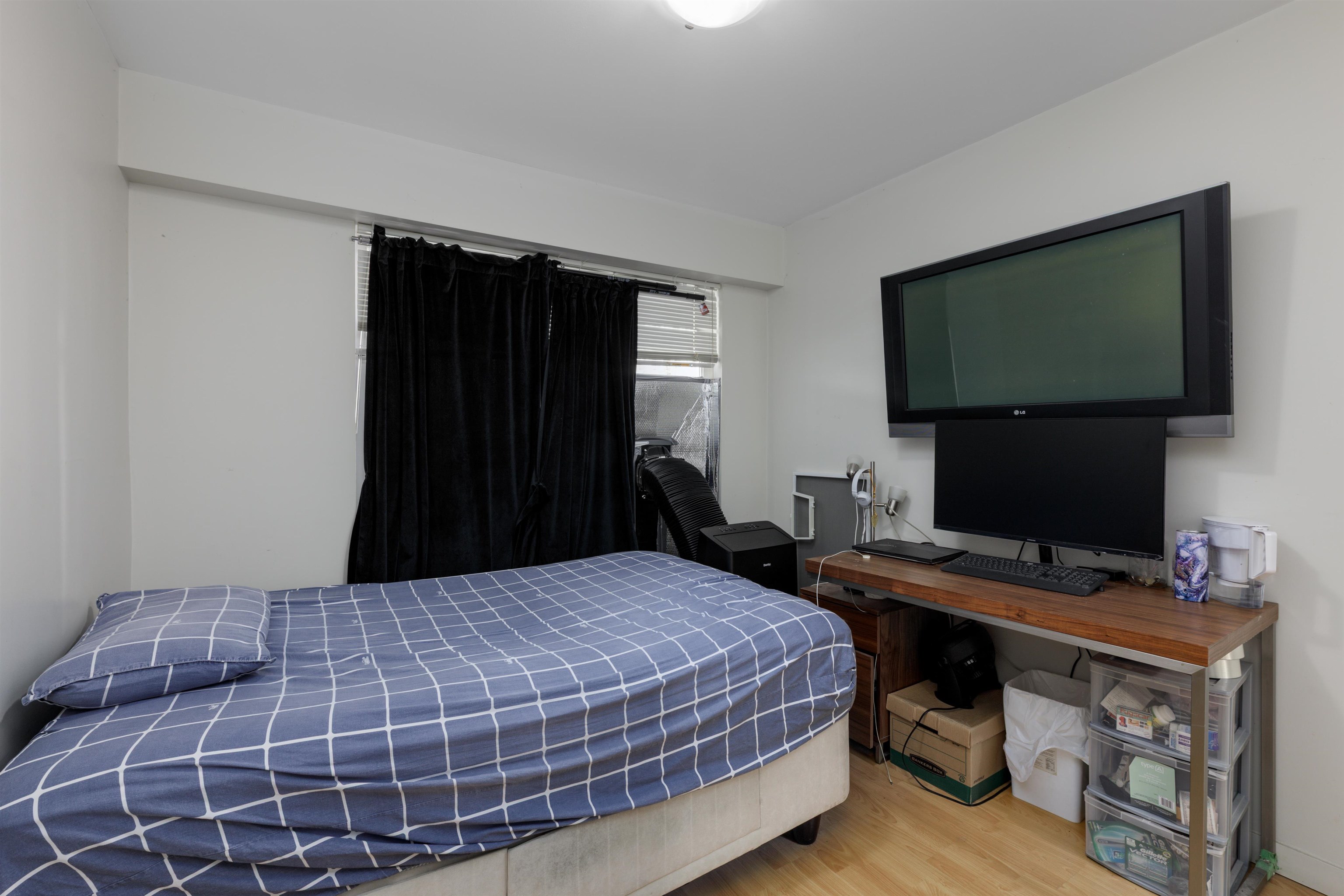 214 3575 EUCLID AVENUE Unit: 214