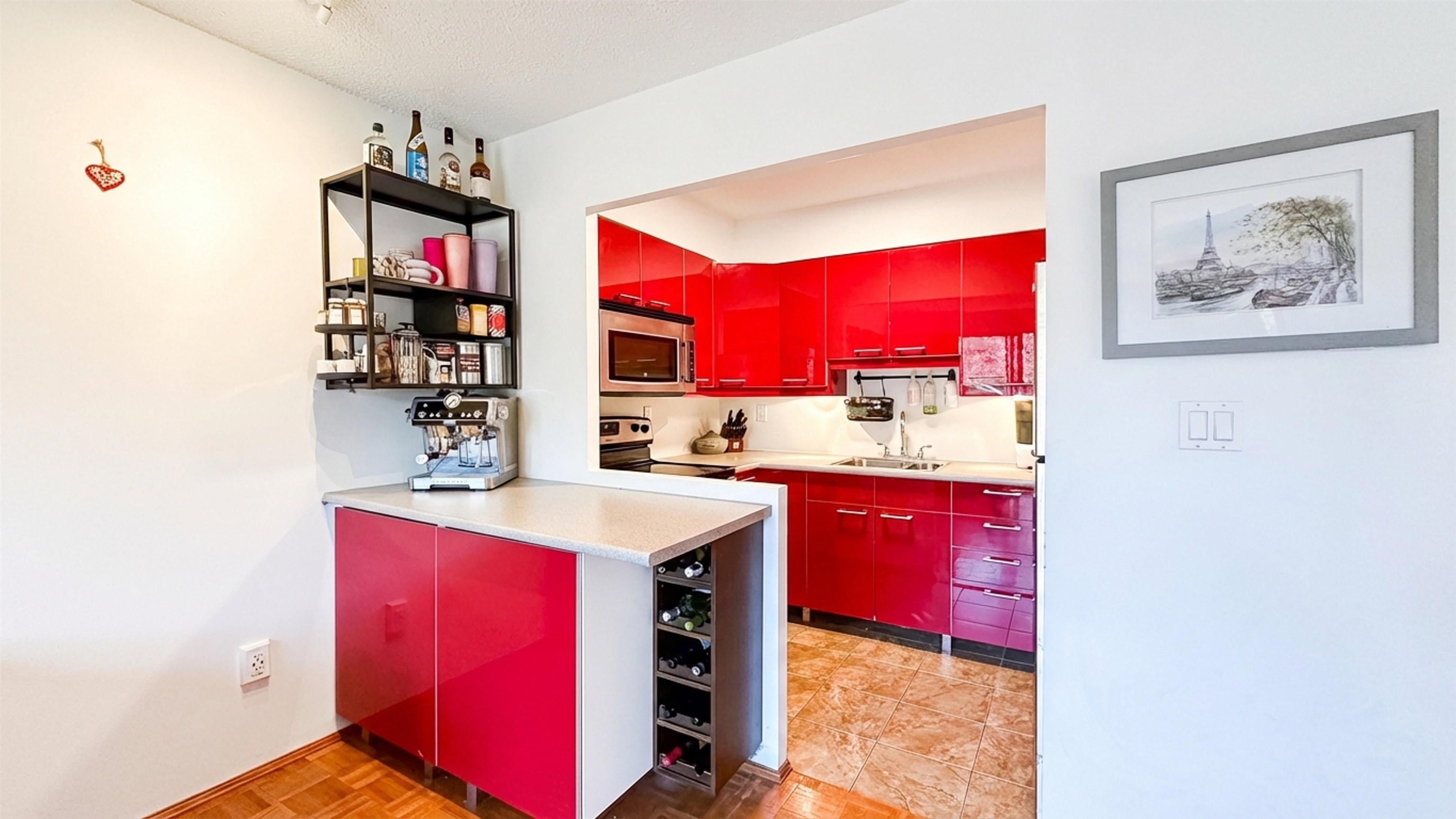 202 2080 MAPLE STREET Unit: 202