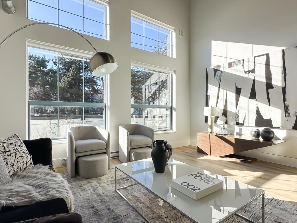 315 336 E 1ST AVENUE Unit: 315