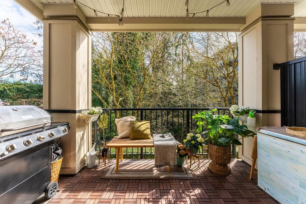 211 9655 KING GEORGE BOULEVARD Unit: 211