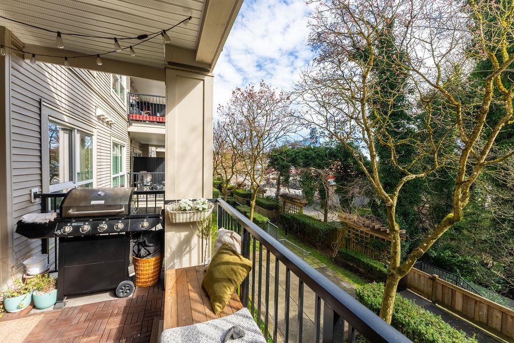 211 9655 KING GEORGE BOULEVARD Unit: 211