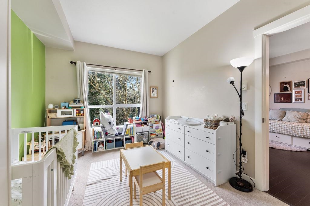 211 9655 KING GEORGE BOULEVARD Unit: 211