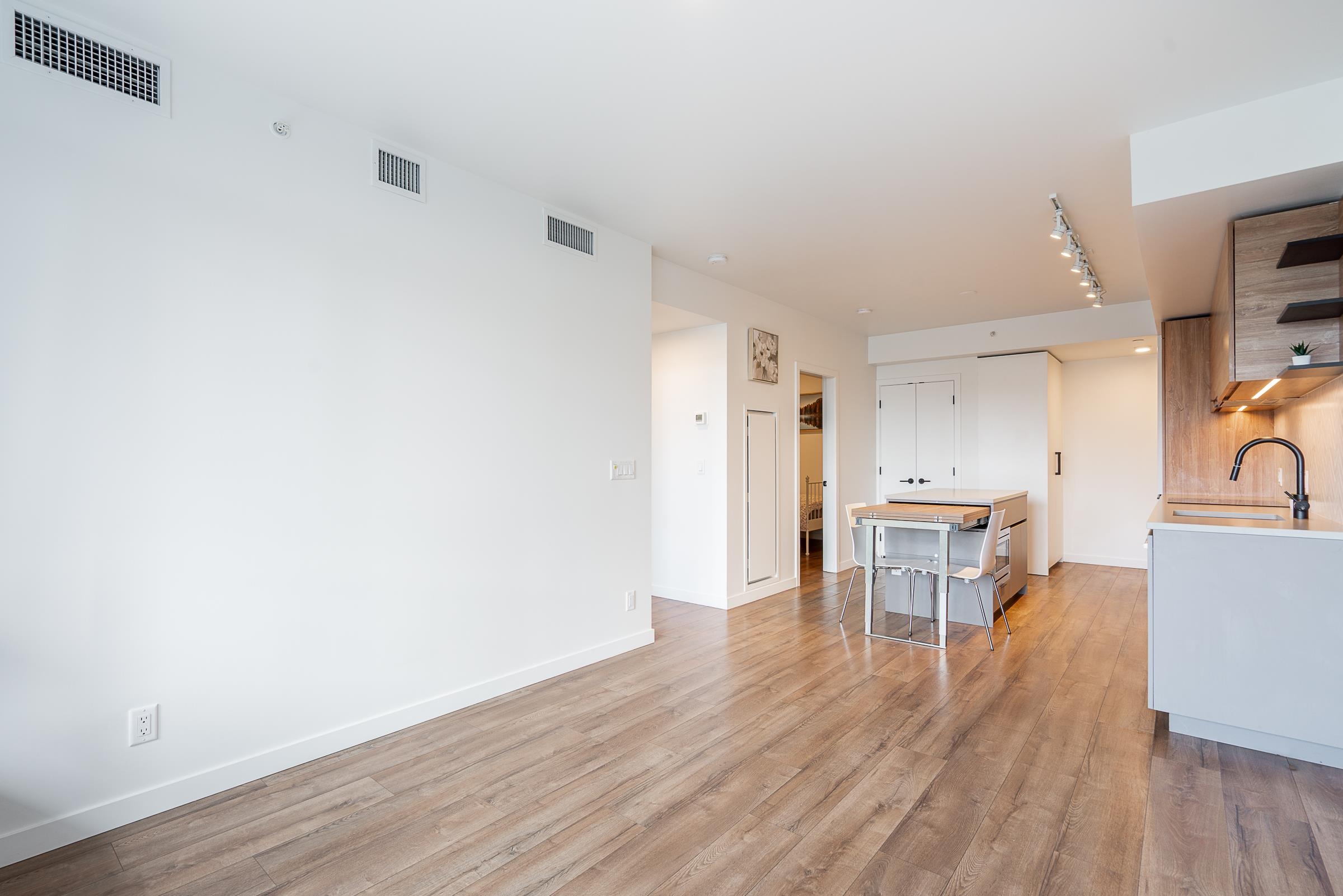 712 10448 UNIVERSITY DRIVE Unit: 712