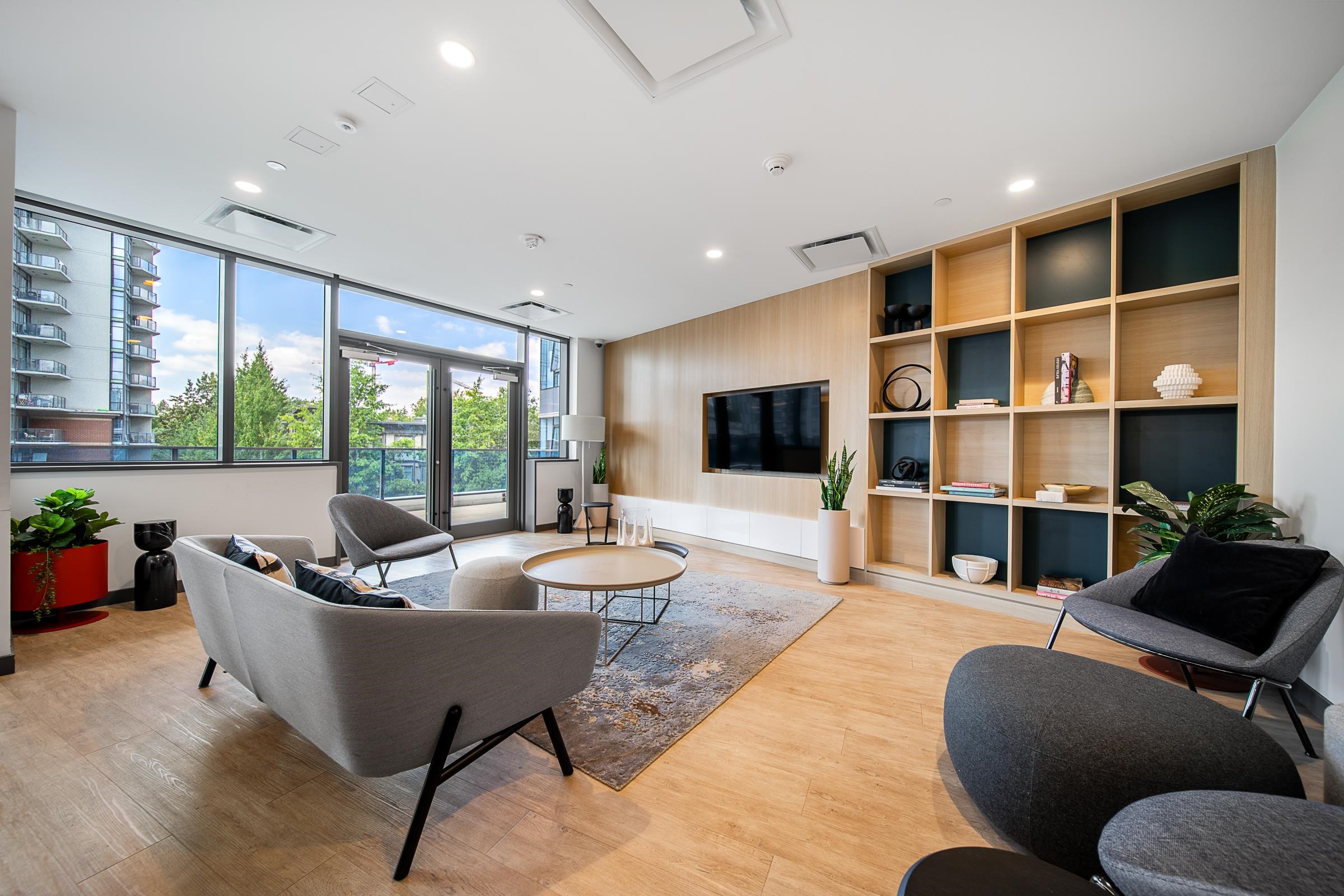 712 10448 UNIVERSITY DRIVE Unit: 712