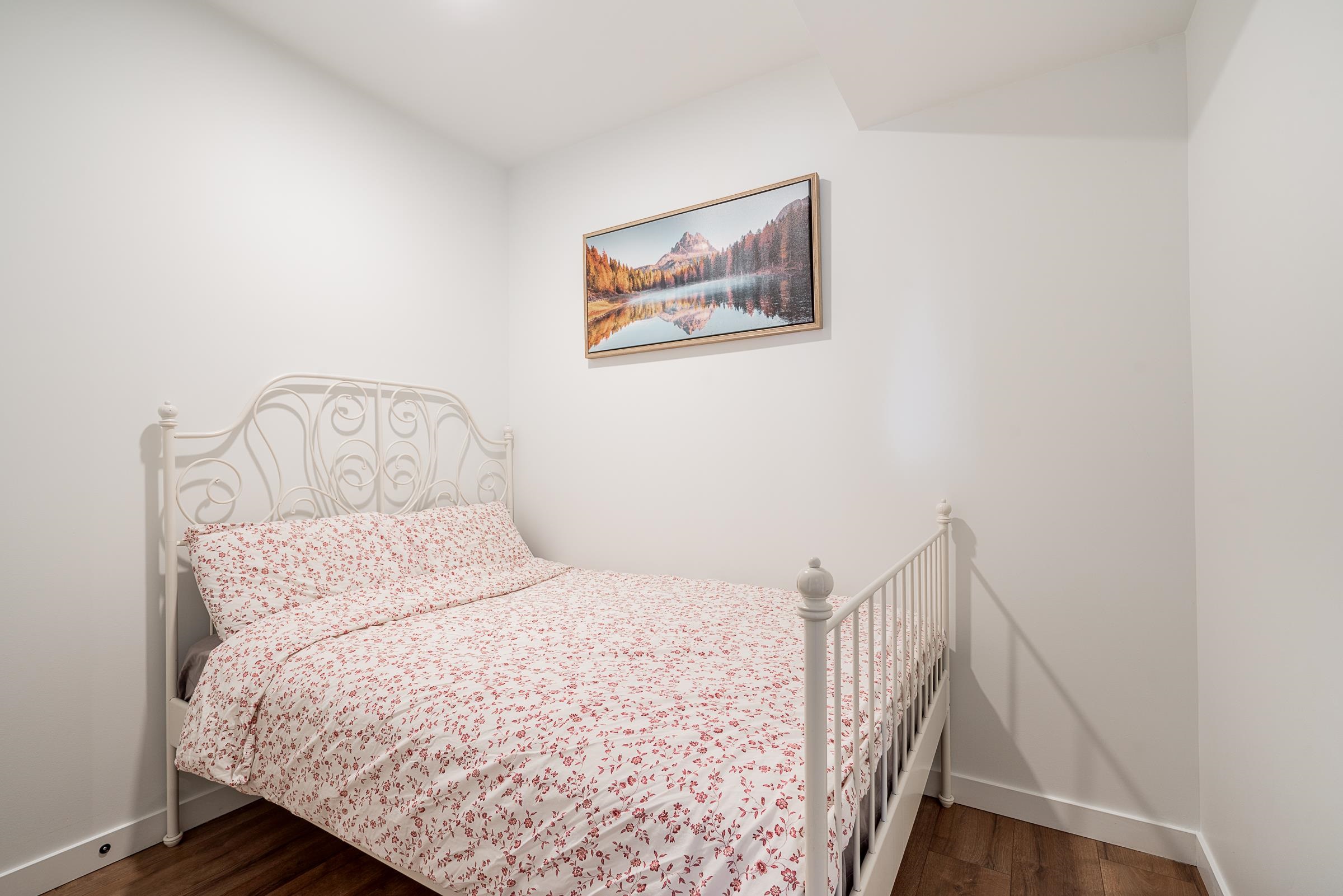 712 10448 UNIVERSITY DRIVE Unit: 712