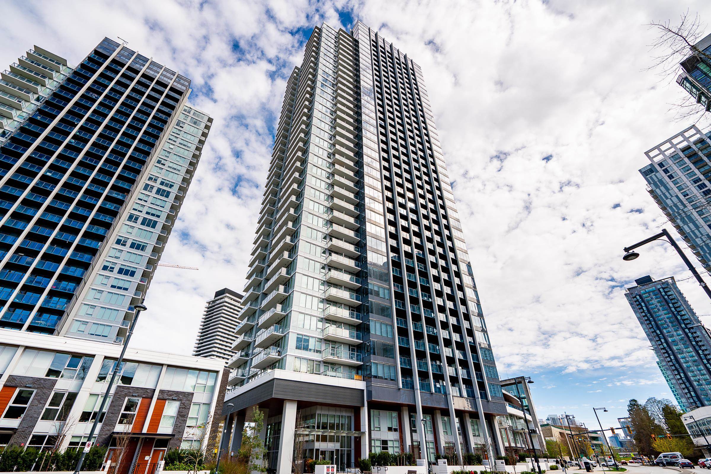 712 10448 UNIVERSITY DRIVE Unit: 712