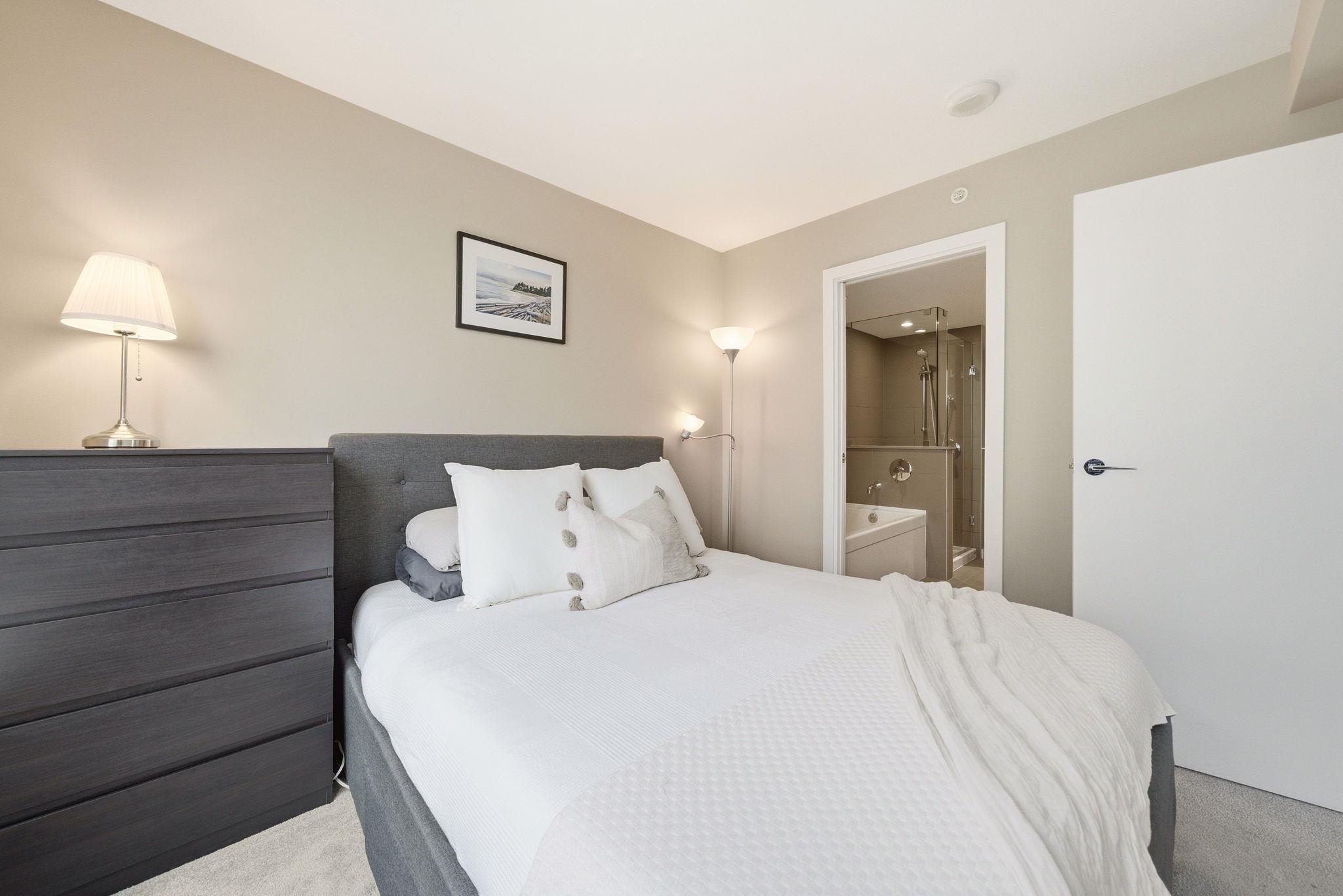 705 135 E 17TH STREET Unit: 705