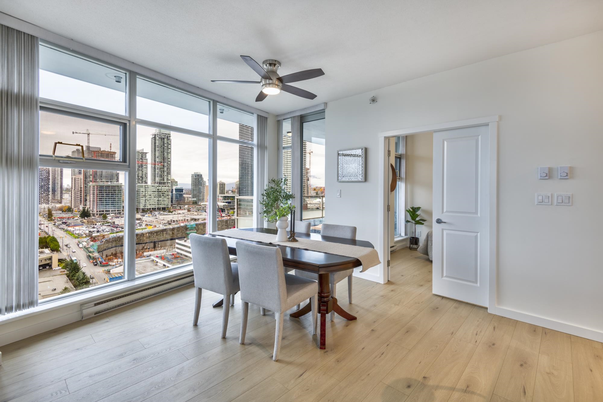 3005 2289 YUKON CRESCENT Unit: 3005