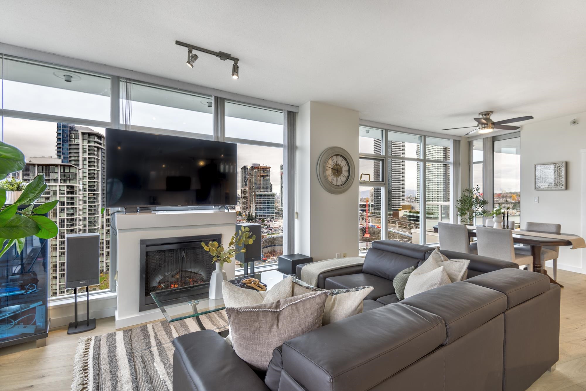 3005 2289 YUKON CRESCENT Unit: 3005