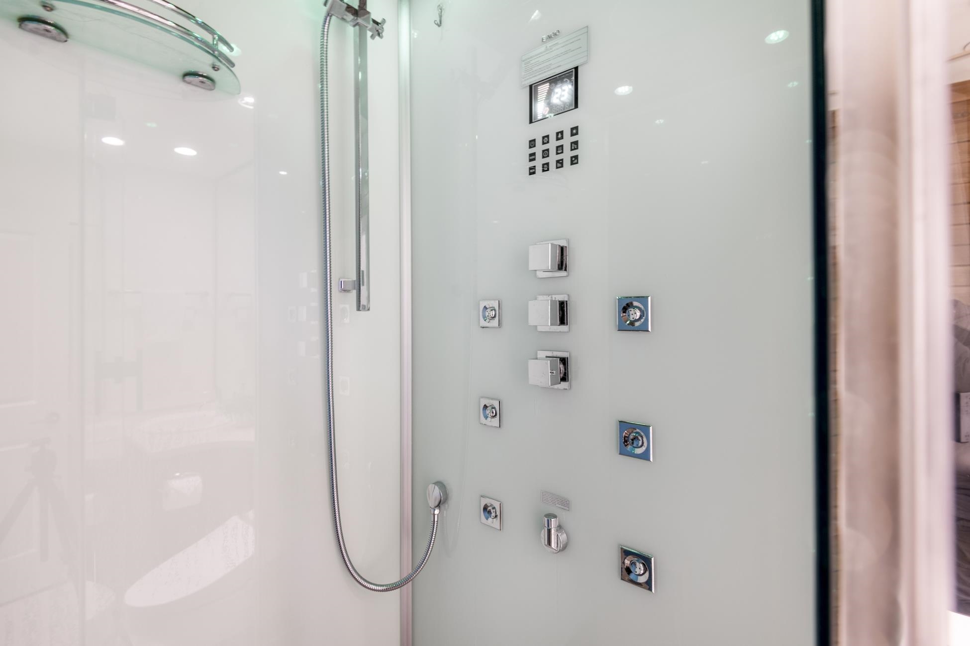 3005 2289 YUKON CRESCENT Unit: 3005