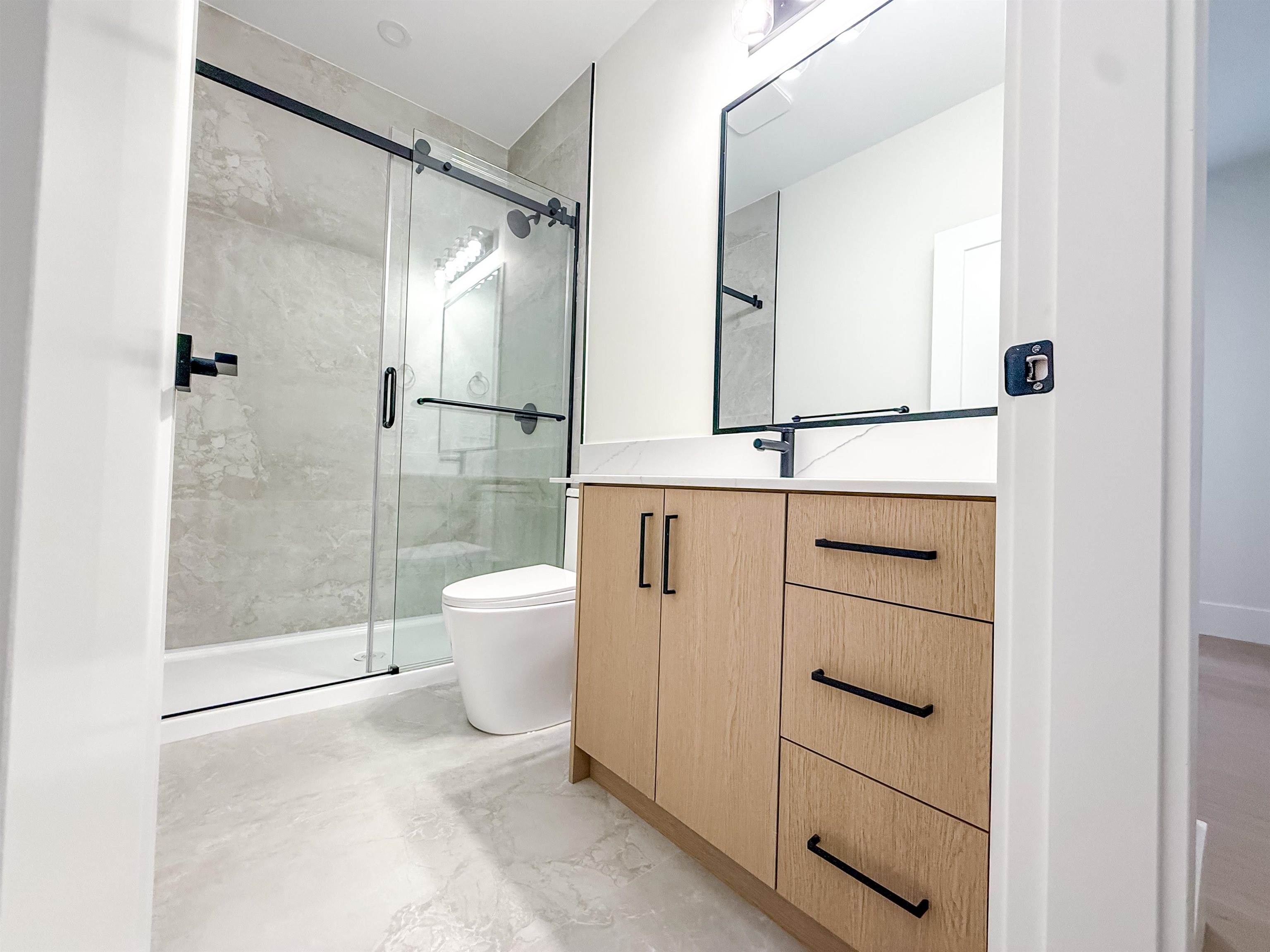 2 21092 WICKLUND AVENUE Unit: 2