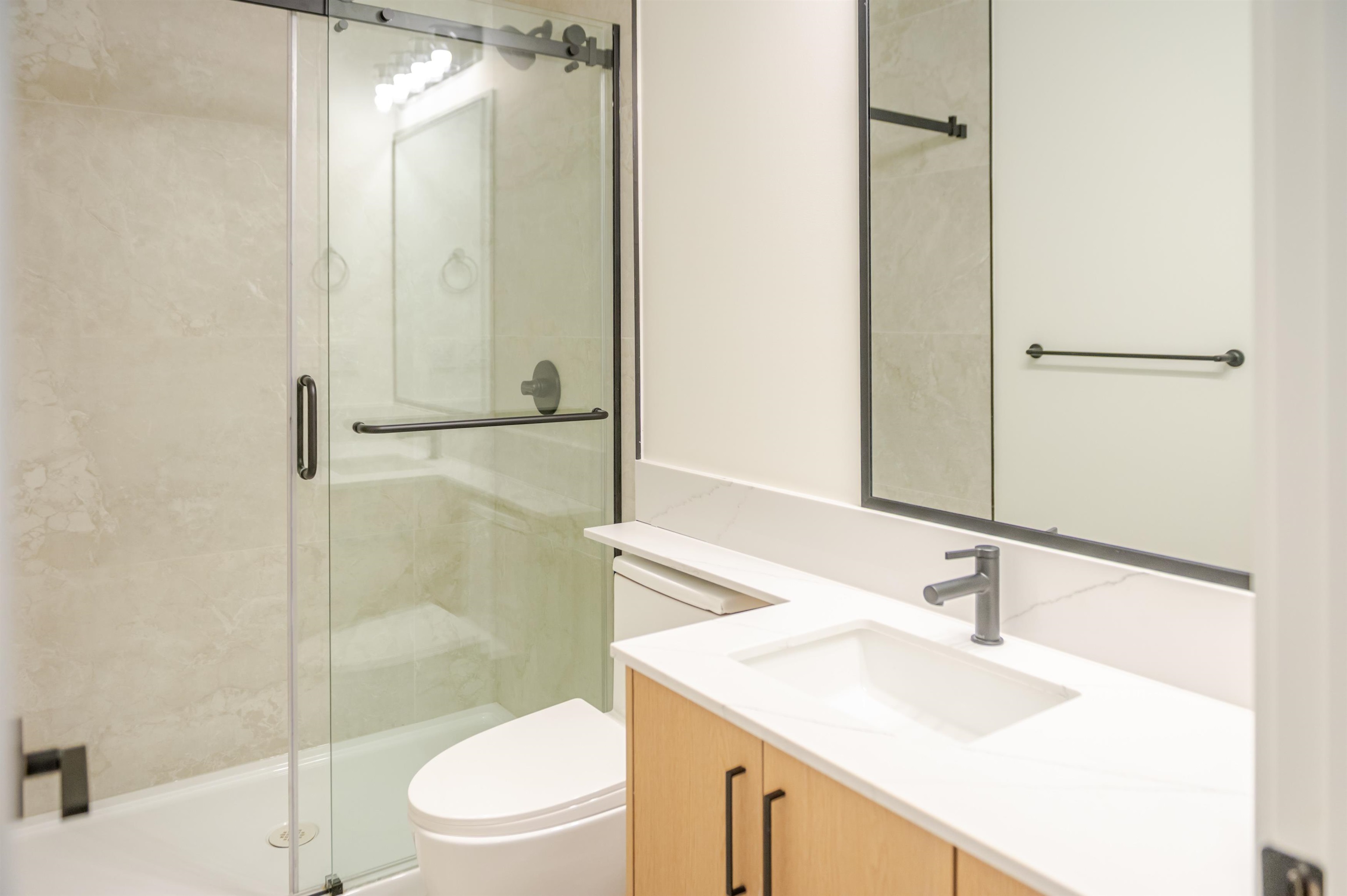 2 21092 WICKLUND AVENUE Unit: 2