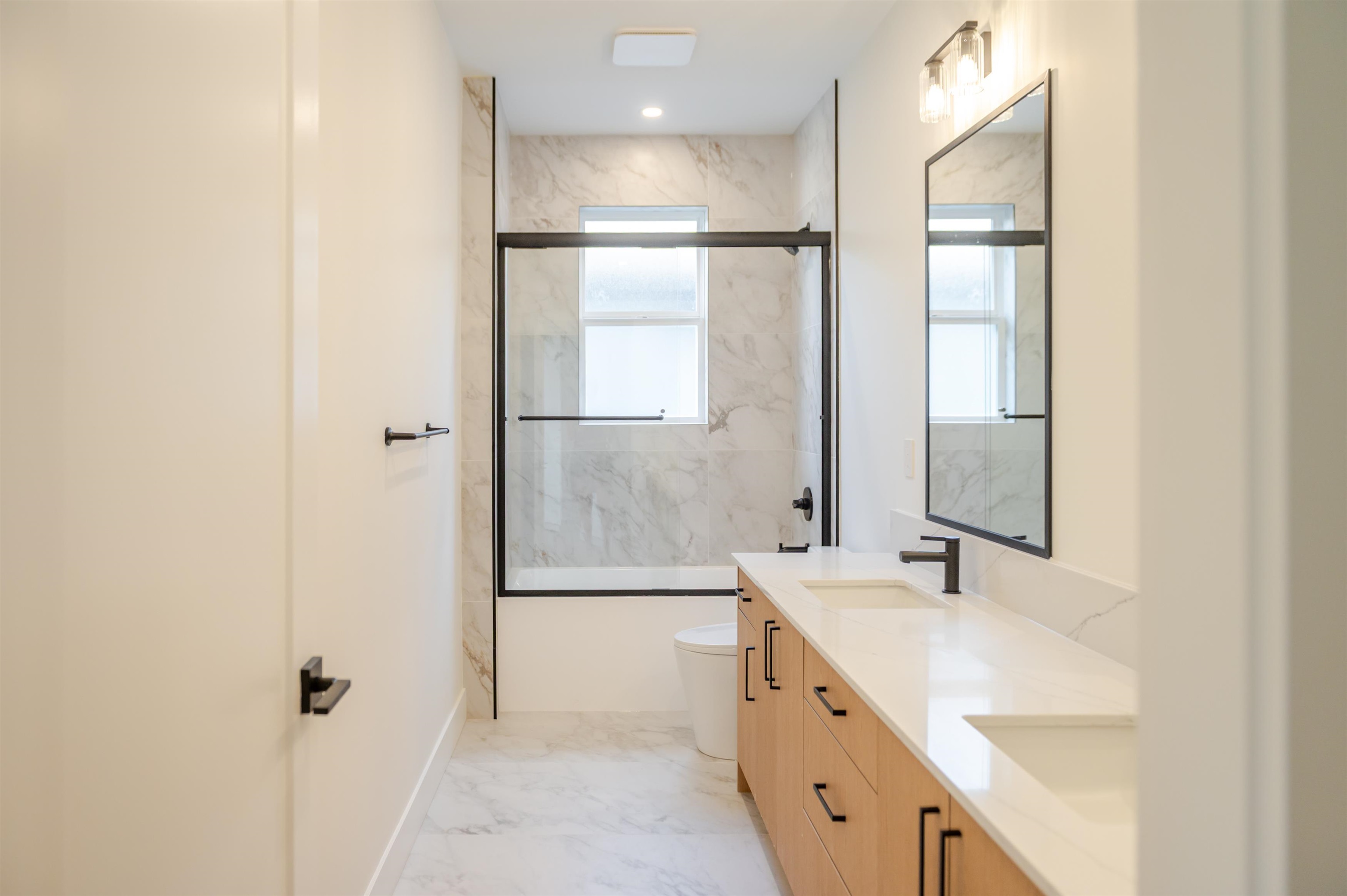 2 21092 WICKLUND AVENUE Unit: 2