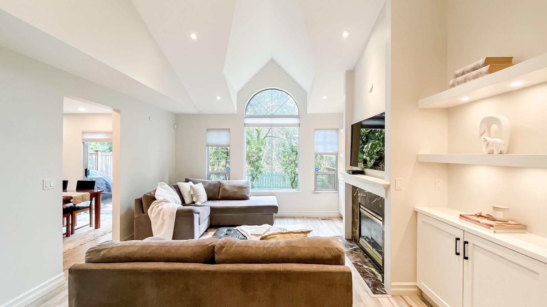 12 7465 MULBERRY PLACE Unit: 12