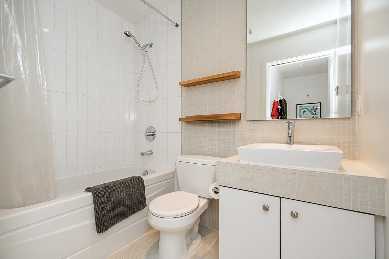 303 2828 MAIN STREET Unit: 303