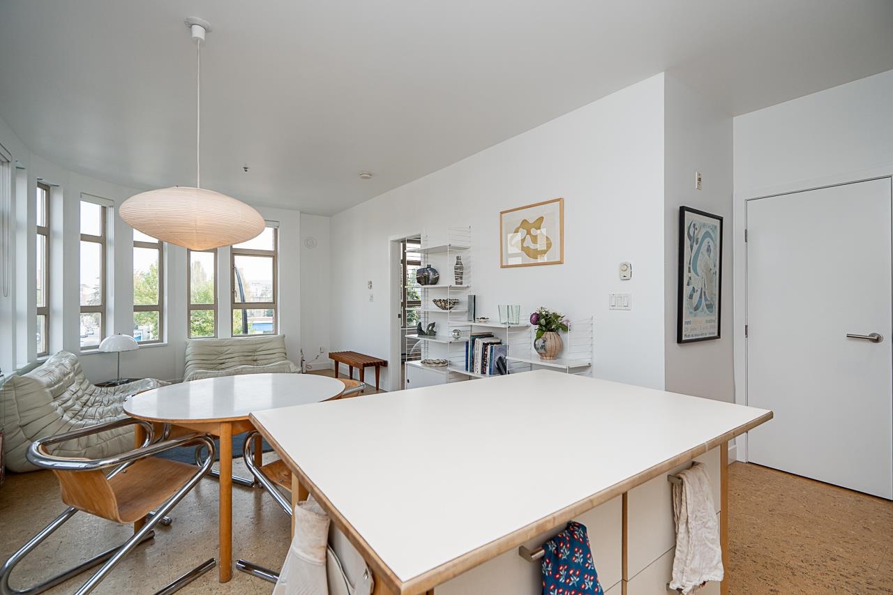 303 2828 MAIN STREET Unit: 303