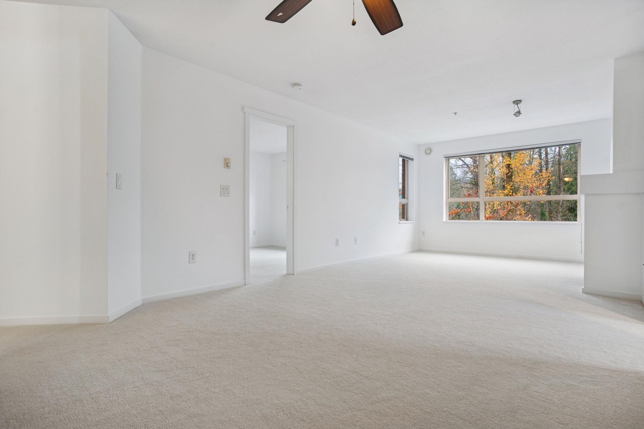 206 700 KLAHANIE DRIVE Unit: 206