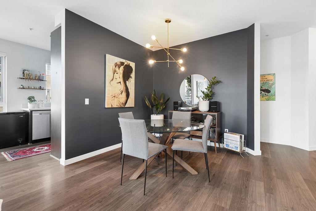 207 217 W 8TH STREET Unit: 207