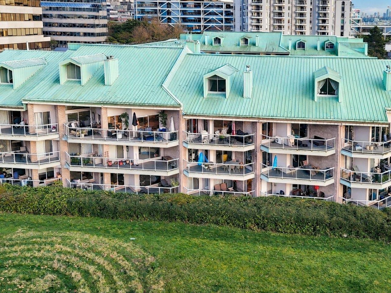 1306 33 CHESTERFIELD PLACE Unit: 1306