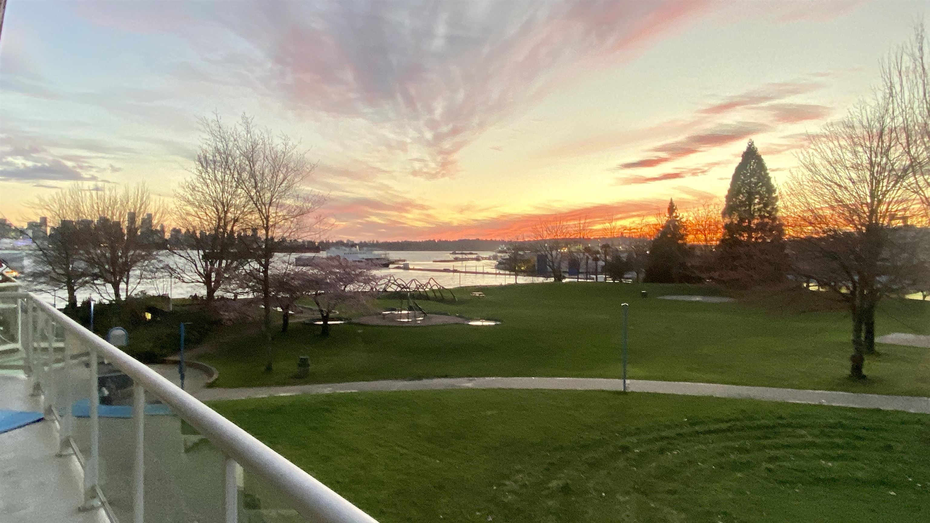 1306 33 CHESTERFIELD PLACE Unit: 1306