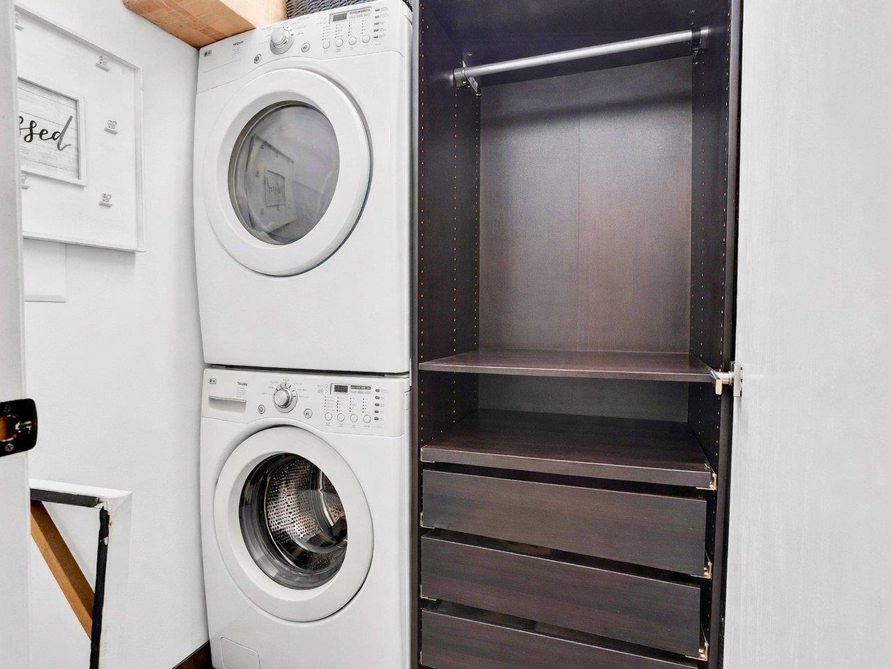 1306 33 CHESTERFIELD PLACE Unit: 1306