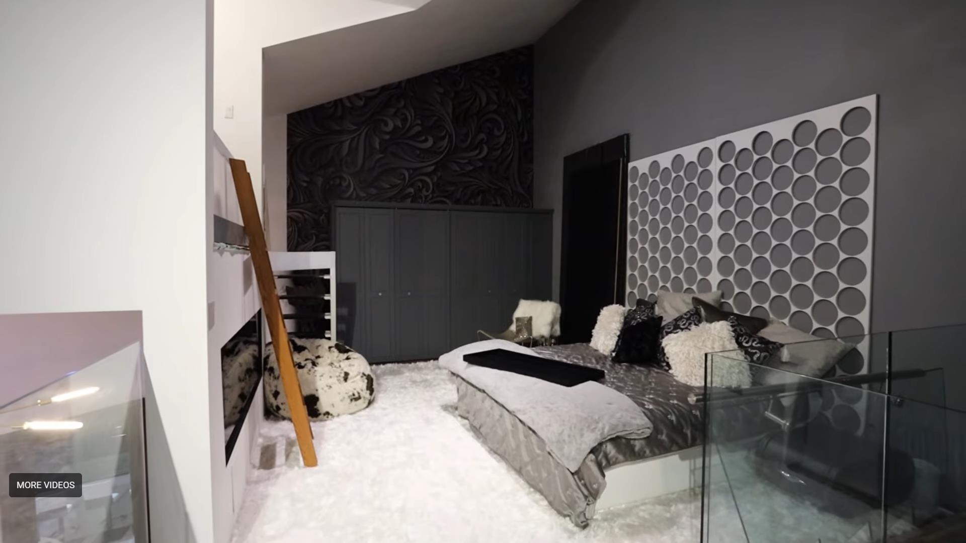 1306 33 CHESTERFIELD PLACE Unit: 1306