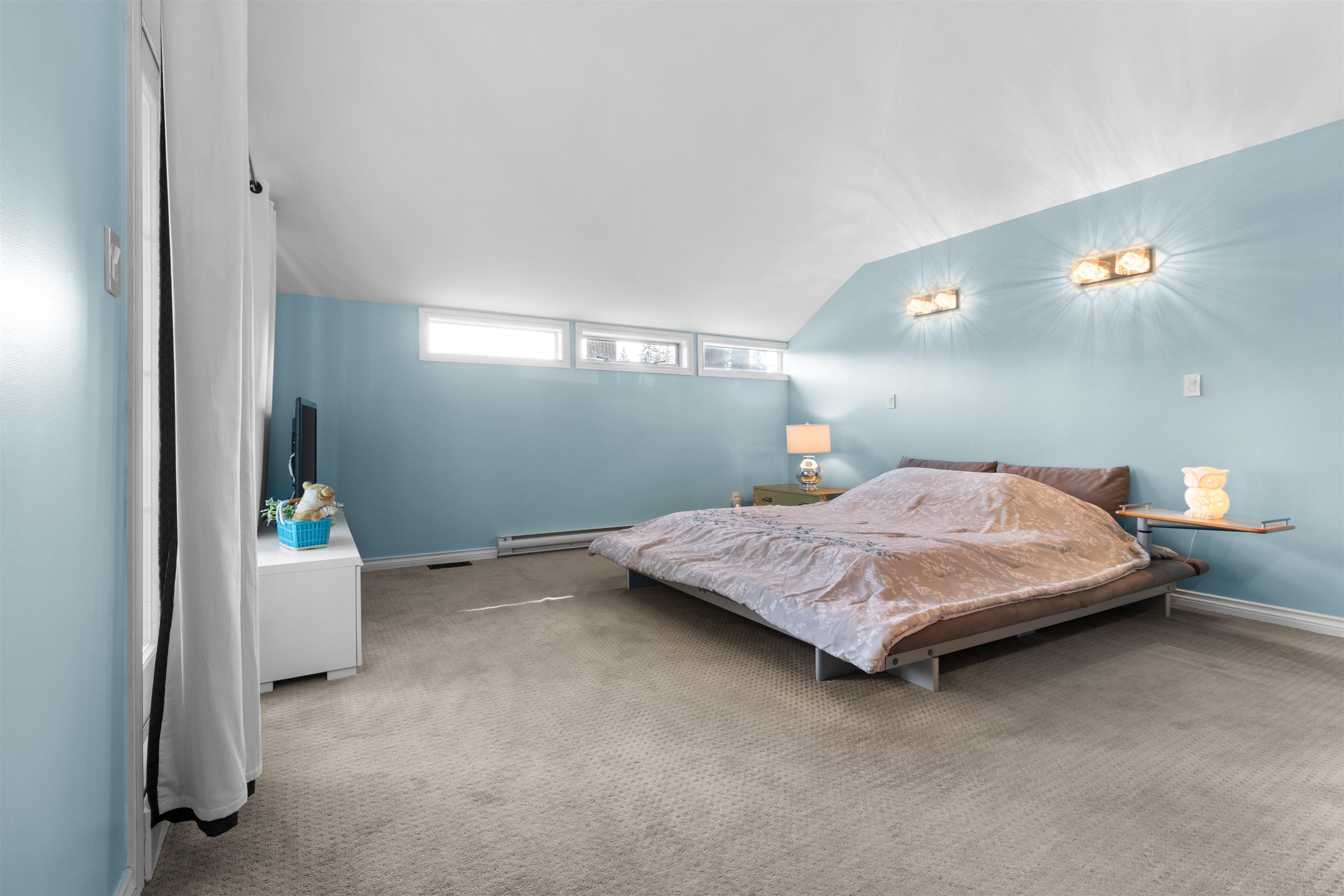 4635 CAULFEILD DRIVE