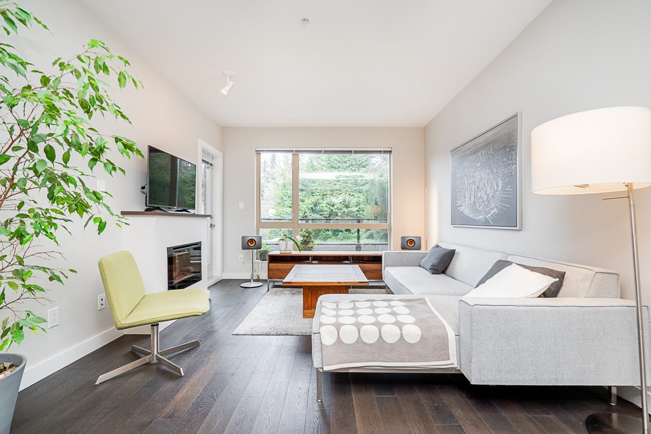 208 1330 MARINE DRIVE Unit: 208