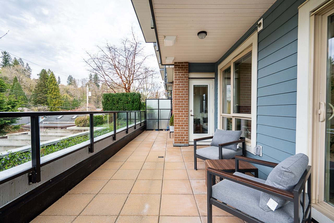 208 1330 MARINE DRIVE Unit: 208