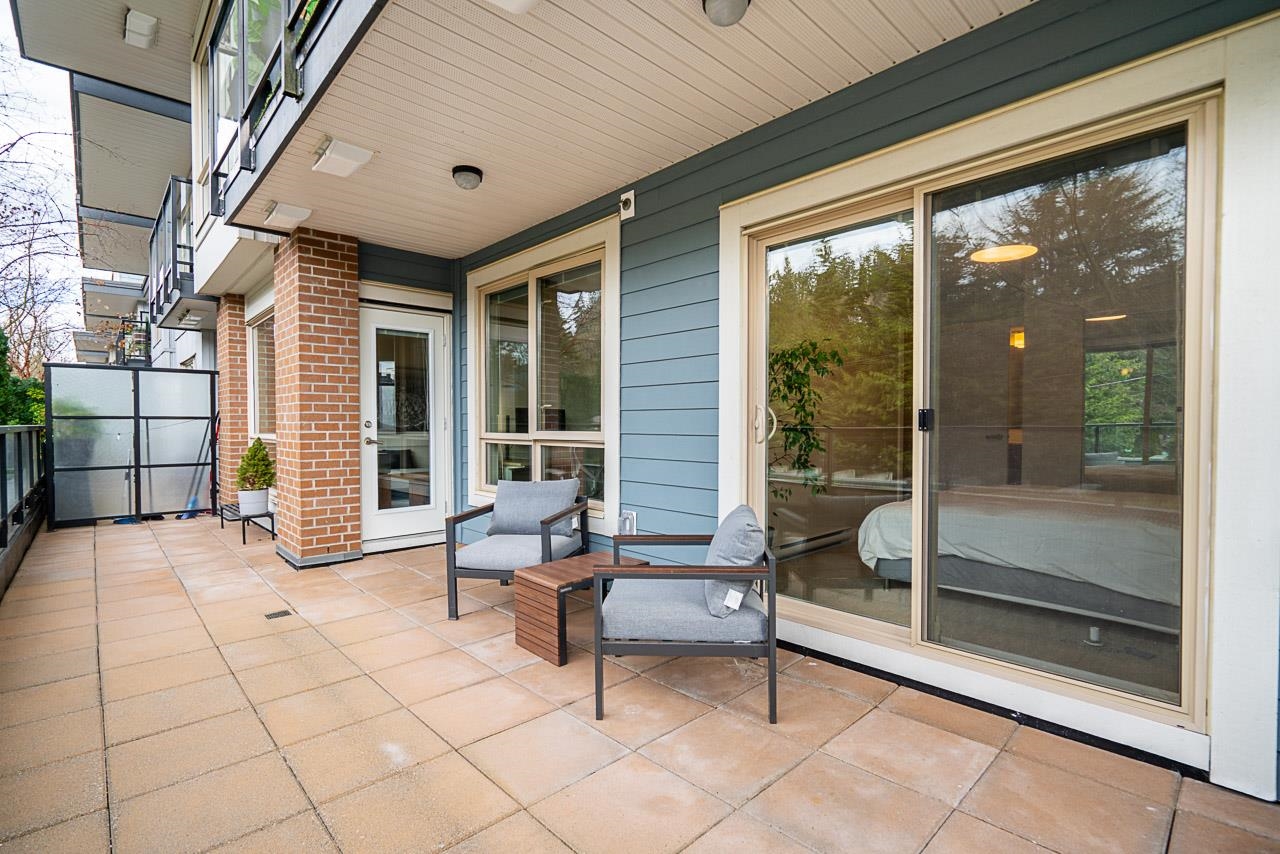 208 1330 MARINE DRIVE Unit: 208