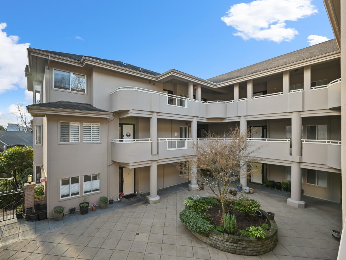 201 7600 MOFFATT ROAD Unit: 201