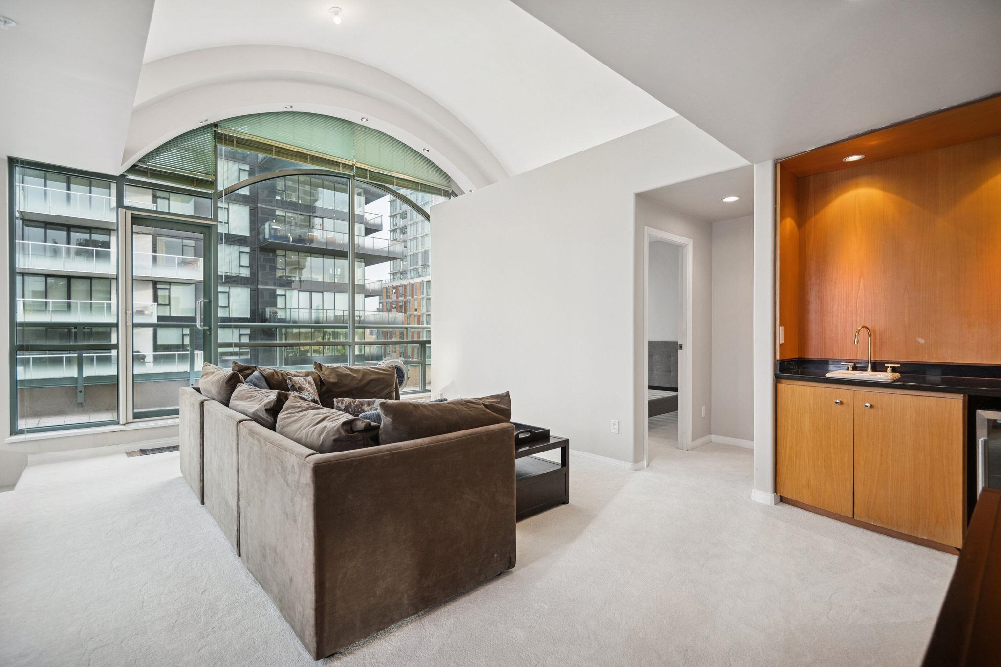 PH 3-4 1383 HOWE STREET Unit: PH 3-4