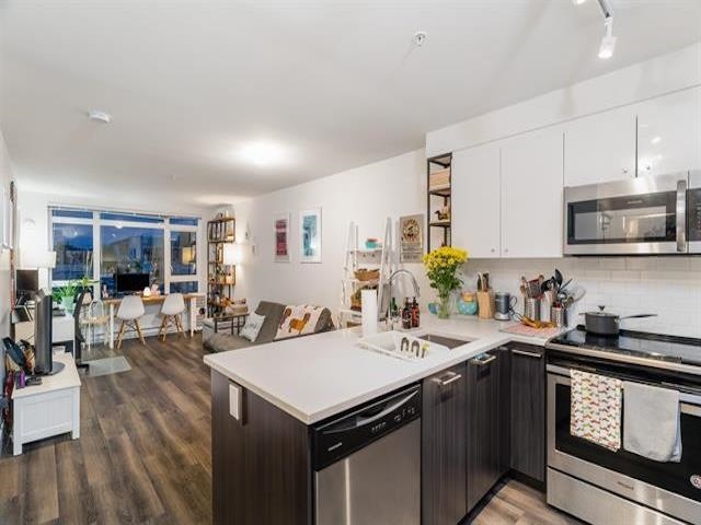 416 2525 CLARKE STREET Unit: 416