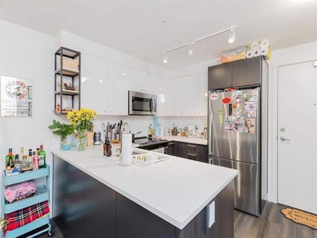 416 2525 CLARKE STREET Unit: 416