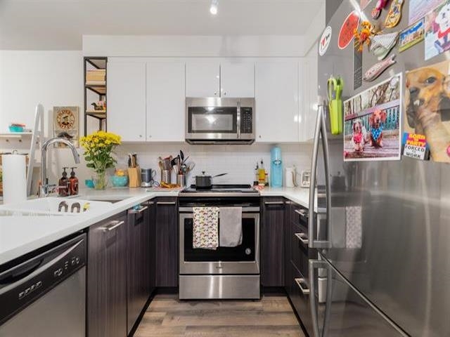 416 2525 CLARKE STREET Unit: 416
