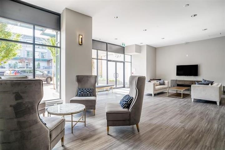 416 2525 CLARKE STREET Unit: 416
