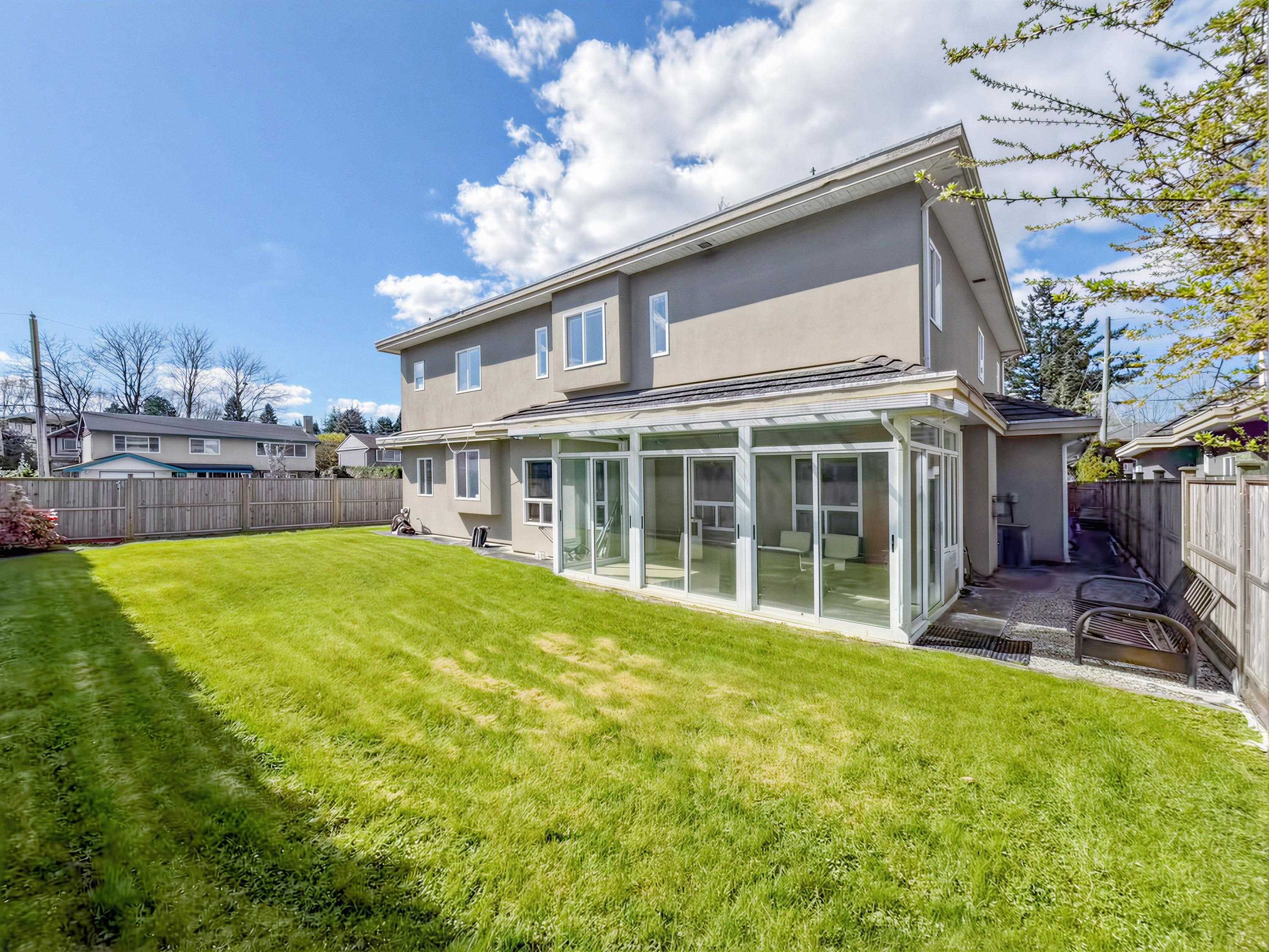 9140 PINEWELL CRESCENT