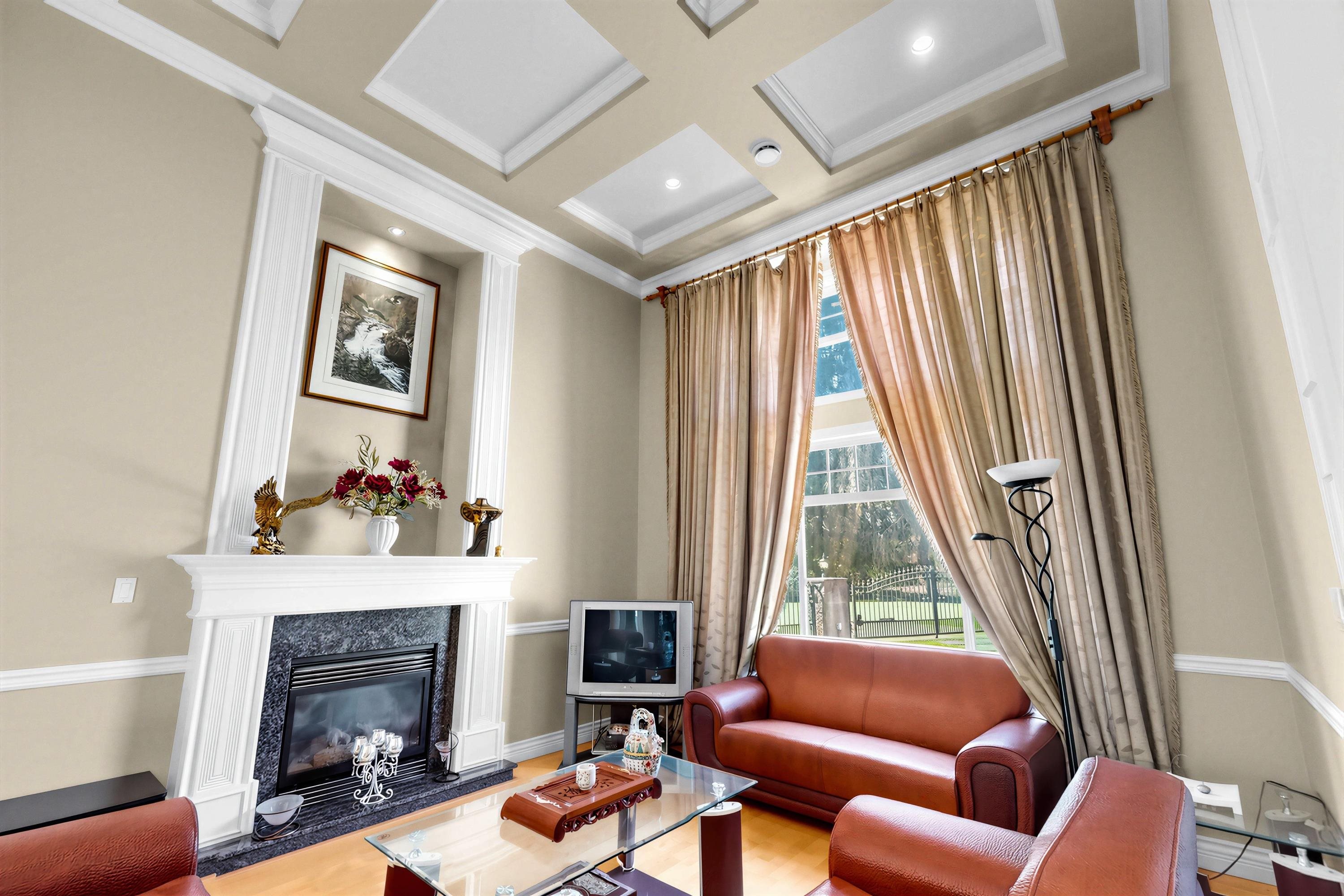 9140 PINEWELL CRESCENT