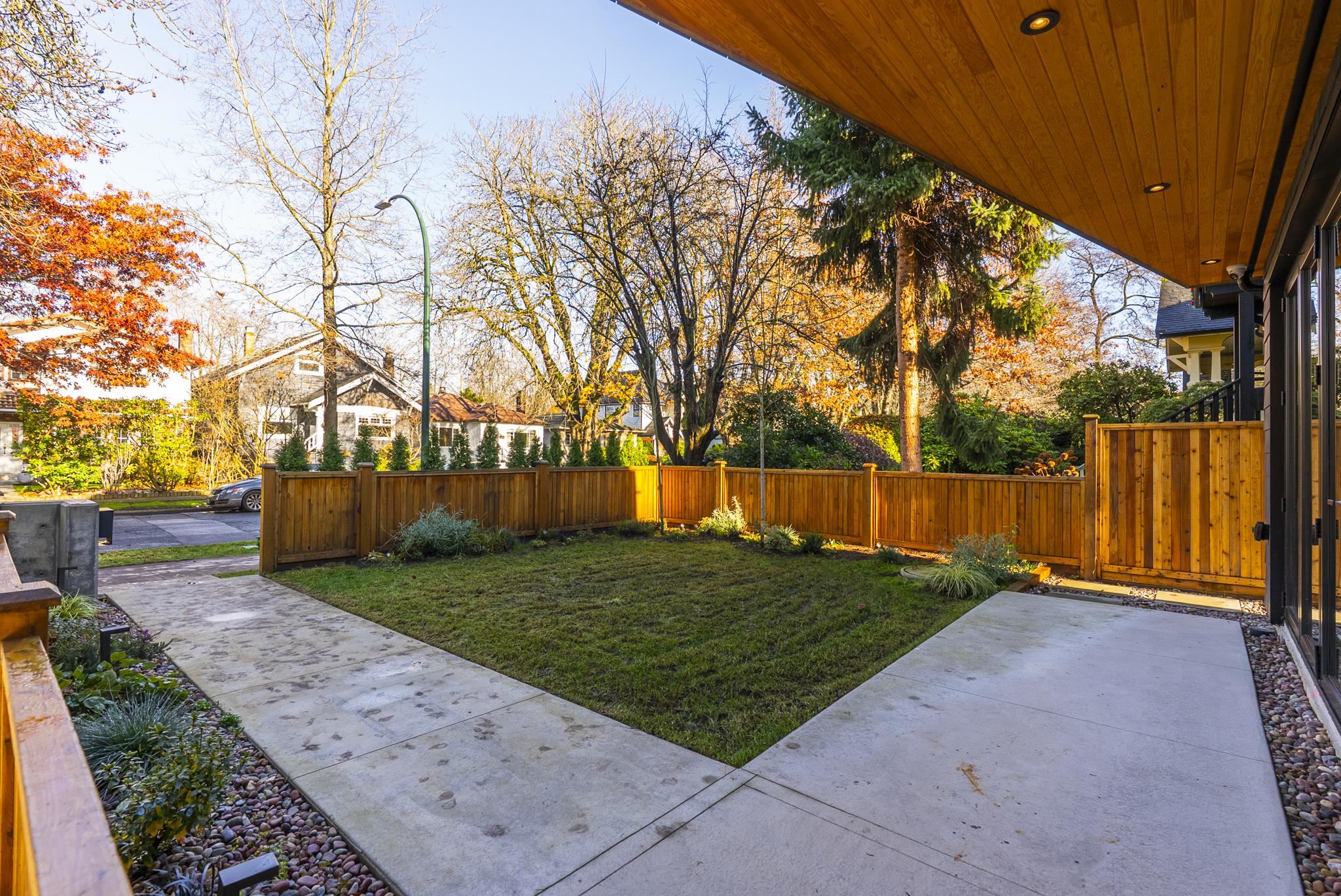 1 2764 W 14TH AVENUE Unit: 1